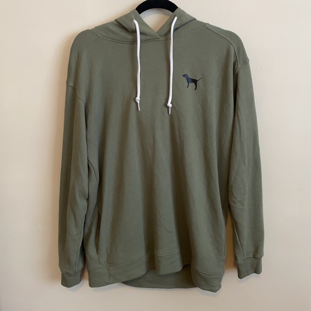 Green oversized pink hoodie with pockets.